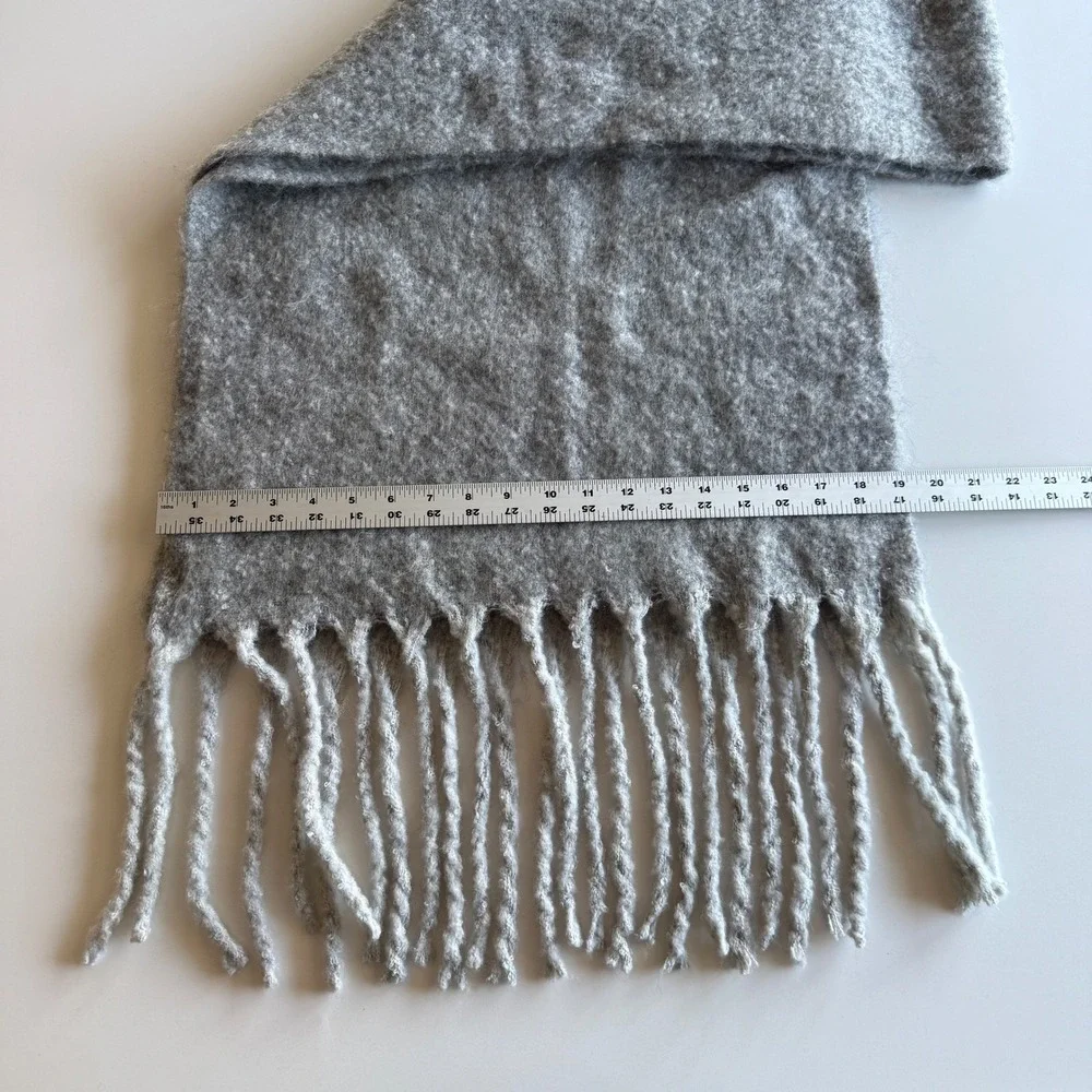 Urban Outfitters Nubby Contrast Fringe Woven Gray Cozy Scarf Wrap 19 x 72